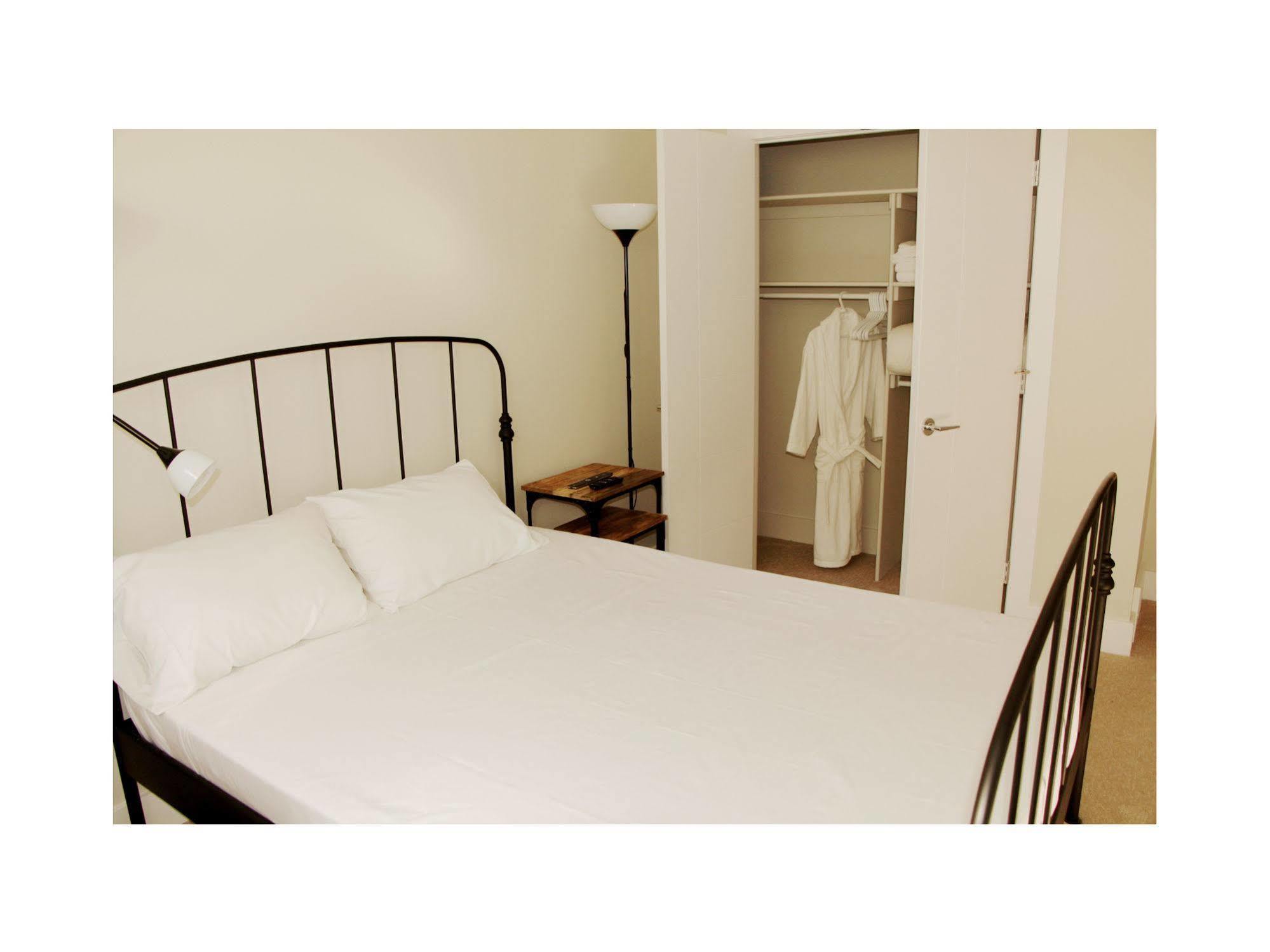 Ritchie B&B Edmonton Extérieur photo