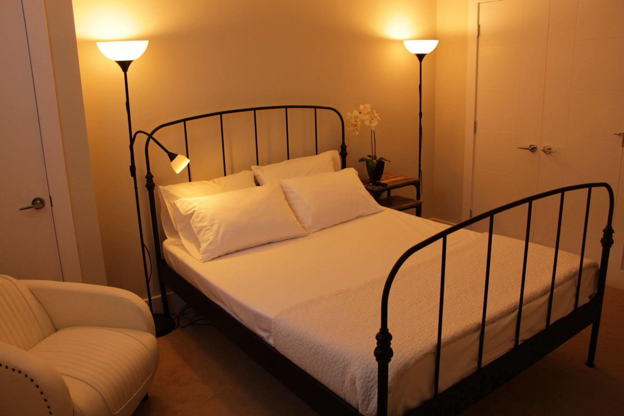 Ritchie B&B Edmonton Extérieur photo